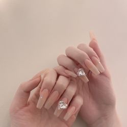 -Fanni美甲美睫皮肤管理