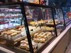 面包甜点陈列柜-巴黎贝甜(万源店)