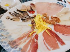 -桥香园过桥米线(国贸店)