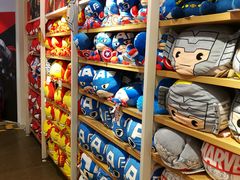 -名创优品(北京新中关购物中心地铁层店)