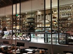 -钱小奴海鲜自助黑金店(杭州滨江龙湖店)