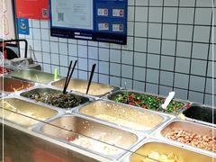 自助取餐区-三兄弟高炉烧饼