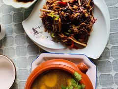 -小厨子私房菜·云南美食店