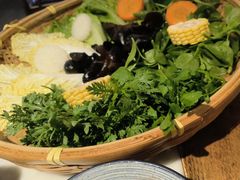 -尚尚仙·酸汤猪手·猪肚鸡火锅(华联万柳购物中心店)