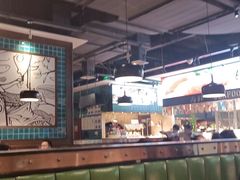 -亚马逊环球美食百汇(新城吾悦广场店)