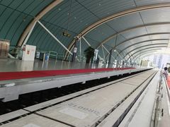 -龙阳路磁悬浮列车总站-停车场