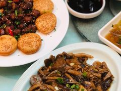 炒菌菇-老街坊美食汇(玉兰大街店)