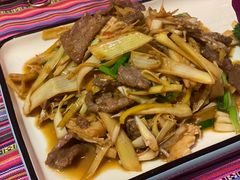 -香巴拉云南餐厅(华莱坞店)