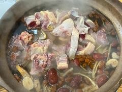-威邵鸡煲(西华路总店)