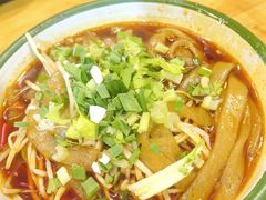 -拈签一笑黄牛肉辣卤串串