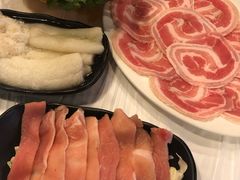 -鲜入围煮花胶鸡海鲜火锅