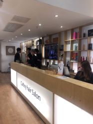 -简法造型·品牌形象店