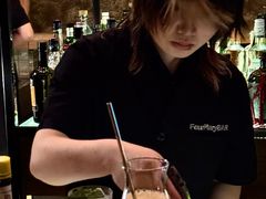 -FOUR PLAY BAR