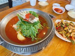 -喇喇排骨火锅·传统韩式脊骨汤(望京西园总店)