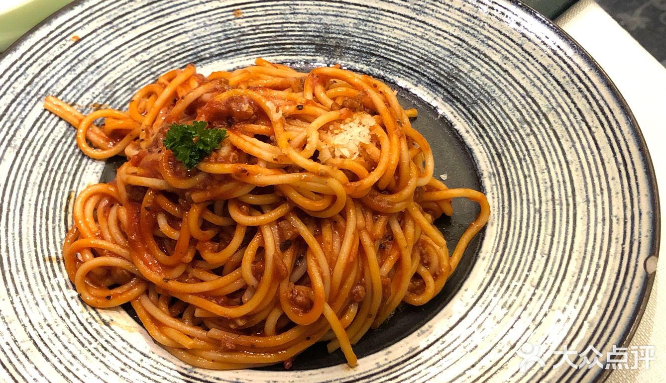 正宗又划算的俄士美食！大口吃肉！