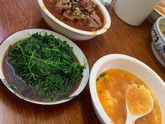 -胡子饮食店