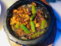 石锅杭椒牛蛙-桂满陇天书(南京德基旗舰店)