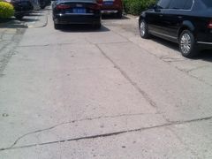 -中国中医科学院西苑医院-地下停车场