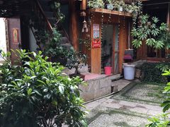 -五花石之旅客栈