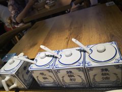 -鑫花溪牛肉米粉(人民广场店)