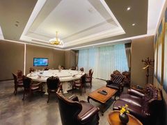 -宝燕壹号景观餐厅(龙盛国际商业广场店)