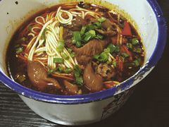 盅盅肥肠面-山城盅盅面