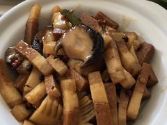 -天天向上素食餐厅(五台山店)