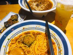 -霸蛮湖南菜·牛肉粉(荣京西街店)