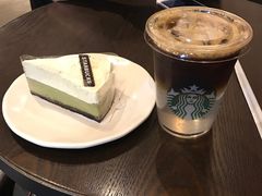-星巴克臻选(南京金茂览秀城店)