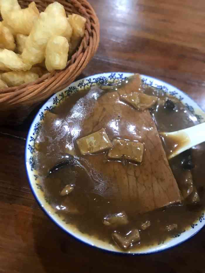 无肉不欢者应该很爱吧 牛排胡辣汤13元一碗 有一大块牛排肉肉09