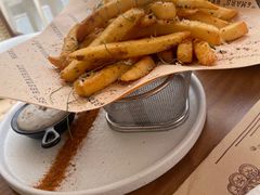 -Mark&Mars Restaurant