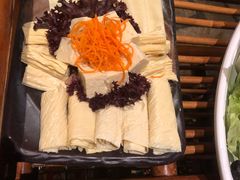 -老牌坊云南鱼豆花火锅(爱建店)