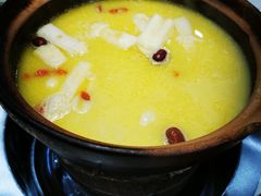 -港迹·鲜围煮海鲜火锅(湖州时代广场店)