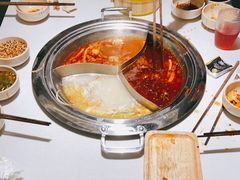 -老房老舍重庆火锅(假日城市店)