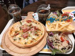 -蓝精灵乐园·世茂精灵之城主题乐园