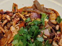 -拿渡·水煮鱼麻辣香锅(王府井奥莱·香江小镇店)