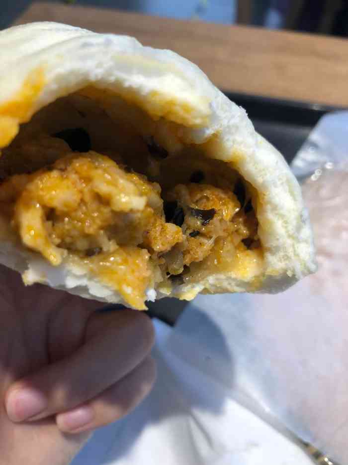 吕氏豚馒手工鲜肉马蹄包(二七店)-"92在二七广场旁边的小巷子里,都