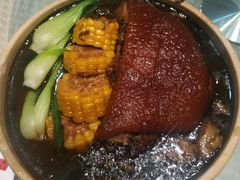 瓦罐梅菜五花肉-老街坊美食汇(玉兰大街店)