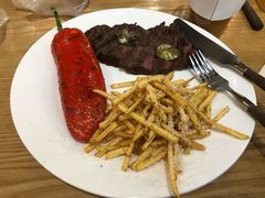 安格斯草饲无激素牡蛎牛排-HELLO 27 意面·沙拉·帕尼尼