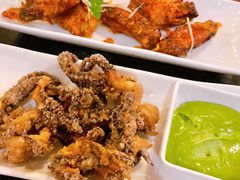 香酥鱿鱼圈配香草蛋黄酱-WOLFGANG PUCK KITCHEN & BAR(迪士尼小镇店)