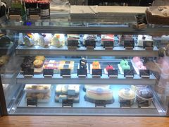 面包甜点陈列柜-BONBON BAKERY
