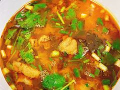 嚯嚯哈嘿丨功夫肥肠米线-南充盅盅米粉