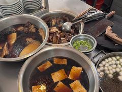 -松树干拌面店