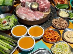 -唯成•韩国炭火烤肉 유성고기