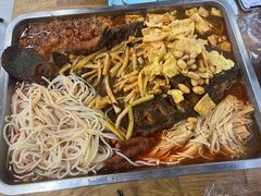 -在巷子里的烤肉店·螺蛳粉烤鱼·牛蛙(和美城店)