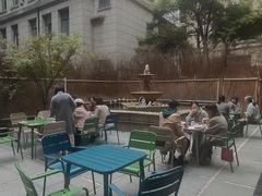 -潮一不贰·法式甜品·生日蛋糕·西式简餐(外滩店)