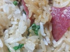 广式腊味煲仔饭-捞围鲜·港式打边炉(海阳路店)