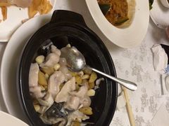 特色水煮无骨鲫鱼-酌宴府The China Club·广州万富希尔顿酒店(云城东路店)