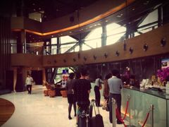 -上海滴水湖皇冠假日酒店