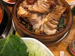 菜包肉-喇喇排骨火锅·传统韩式脊骨汤(望京西园总店)